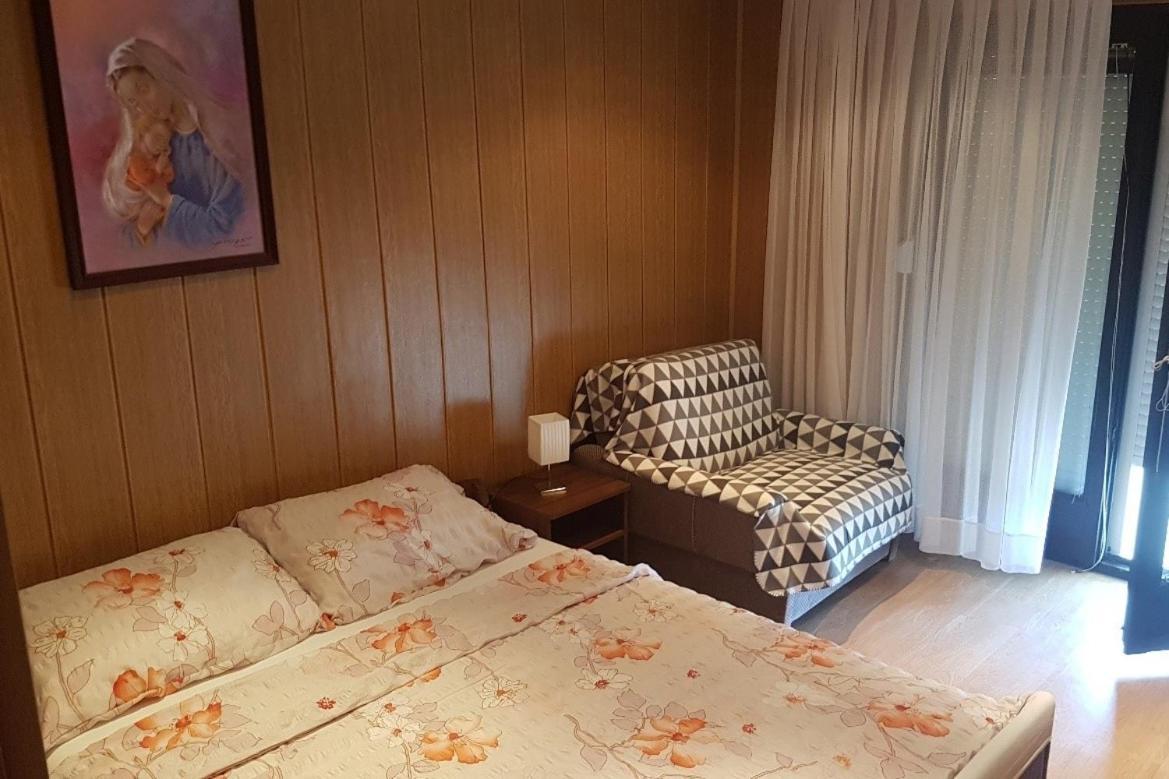 Apartments For Families With Children Lopar, Rab - 10402 المظهر الخارجي الصورة