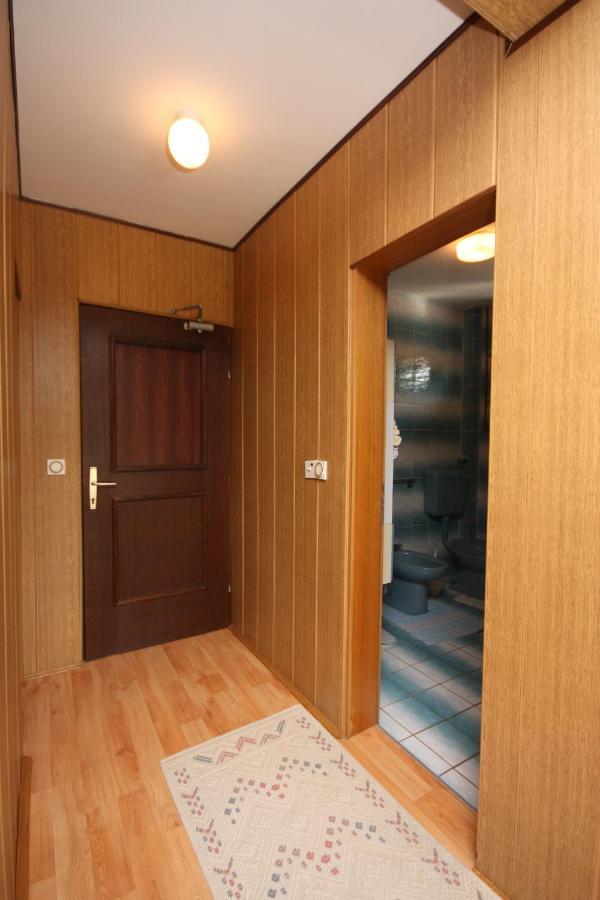 Apartments For Families With Children Lopar, Rab - 10402 المظهر الخارجي الصورة