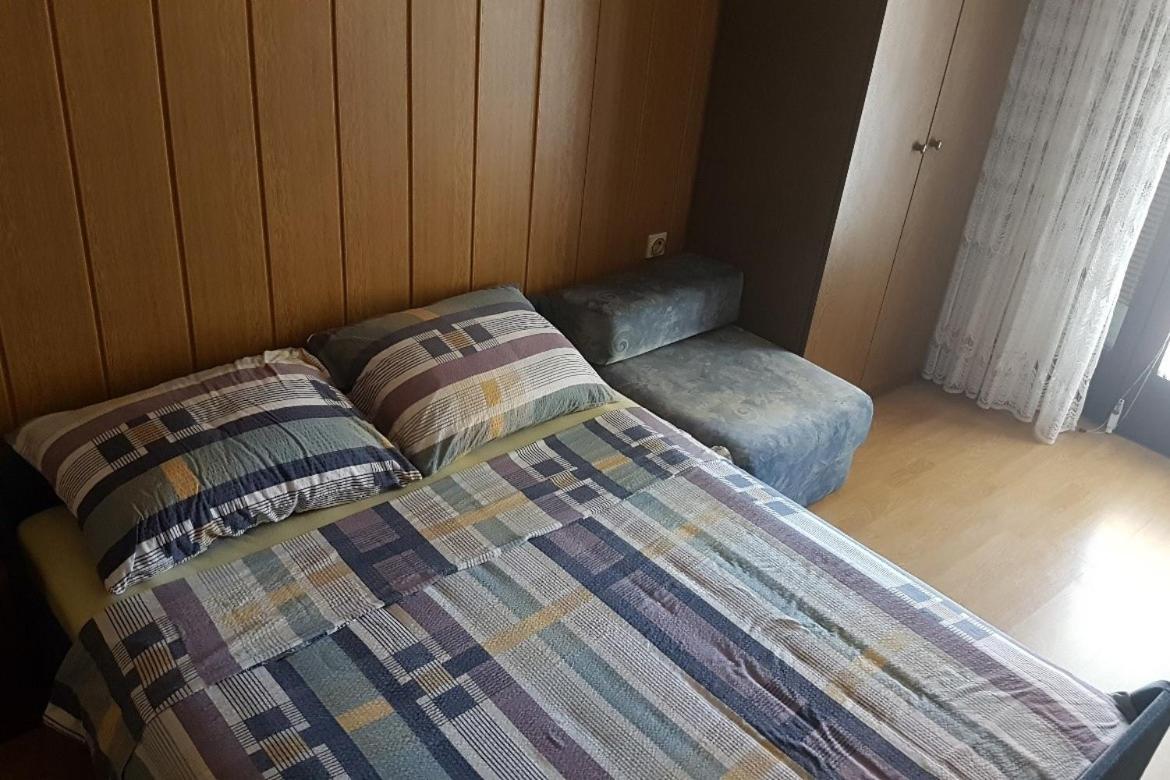 Apartments For Families With Children Lopar, Rab - 10402 المظهر الخارجي الصورة