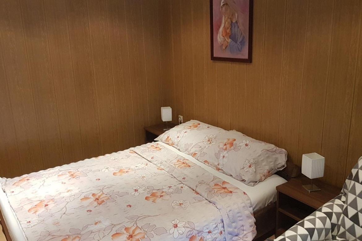 Apartments For Families With Children Lopar, Rab - 10402 الغرفة الصورة