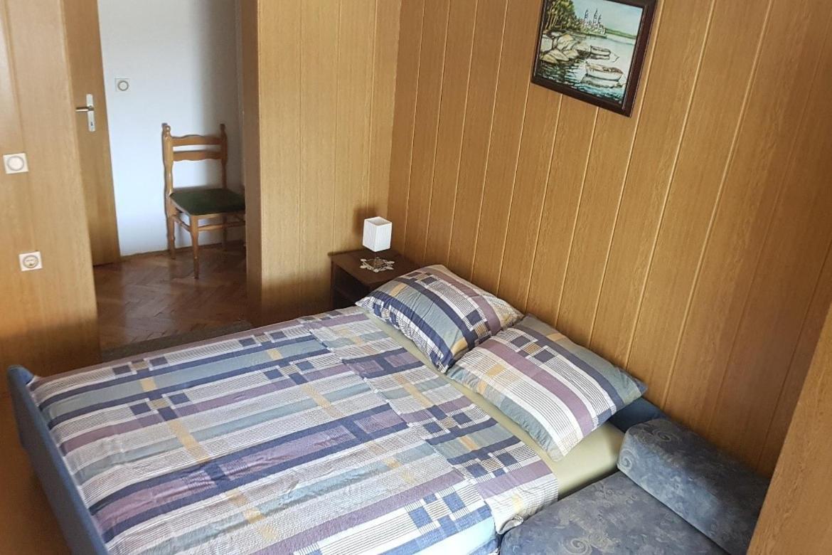 Apartments For Families With Children Lopar, Rab - 10402 الغرفة الصورة